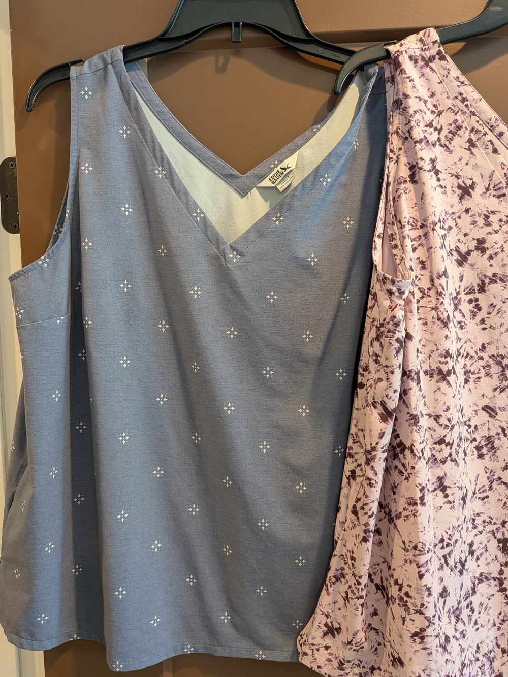 Eddie Bauer Blue  & Floral Print V-Neck Active Tank Top ( Set Of 2 )